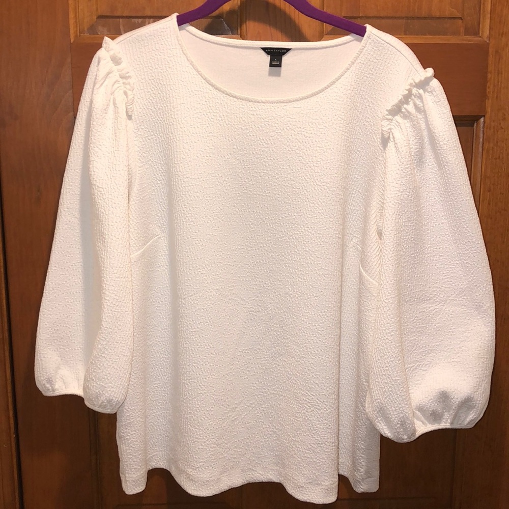 Ann Taylor Puff Sleeve Top, size Large, off white